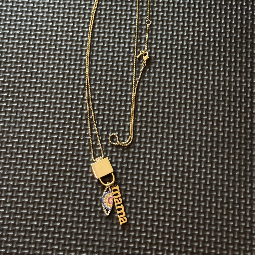 Gold Pendant Necklace